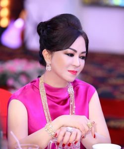 #1 Nguyễn Phương Hằng - Từ điển Wiki