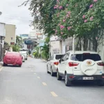 Xe ô tô đậu trong hẻm được không?